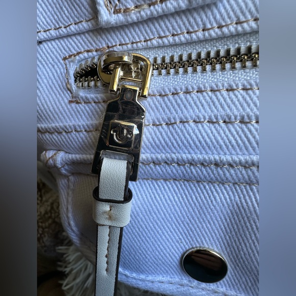 True Religion Multi-Pocket Denim Tote NWOT - Picture 14 of 16